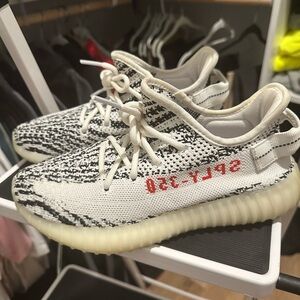 Adidas Yeezy Boost 350 V2 Zebra Sneakers
